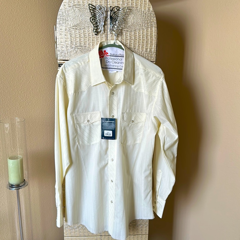 Wrangler New With Tags long sleeve snap up shirt